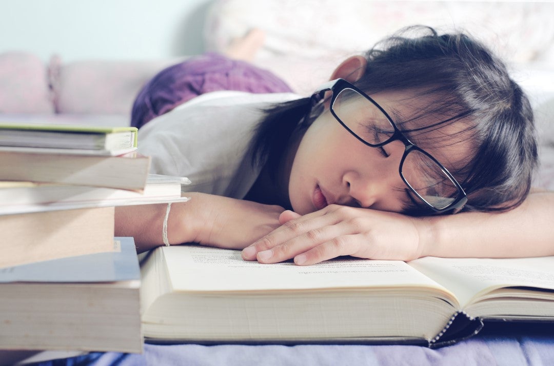 63b7bb0aef04c.jpg 02-sleeping_study.jpg